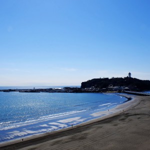 江ノ島と海