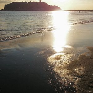 江ノ島と海